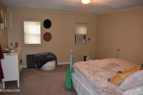 Bedroom - 386 River Rd, Harrogate, TN 37752 photo 4 of 4