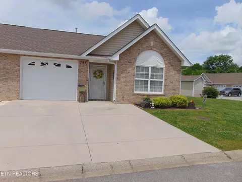 741 Greensboro Way, Knoxville, TN 37912