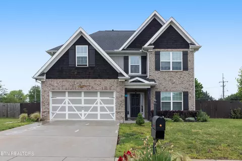 1306 Mary Katherine Dr, Maryville, TN 37804