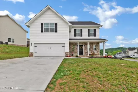 8206 Equinox Ln, Powell, TN 37849