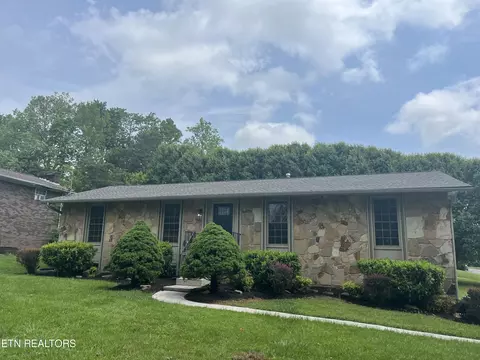 7200 Arlie Dr, Knoxville, TN 37918