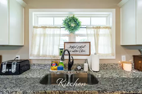 161 Tybee Rd, Rickman, TN 38580 photo 9