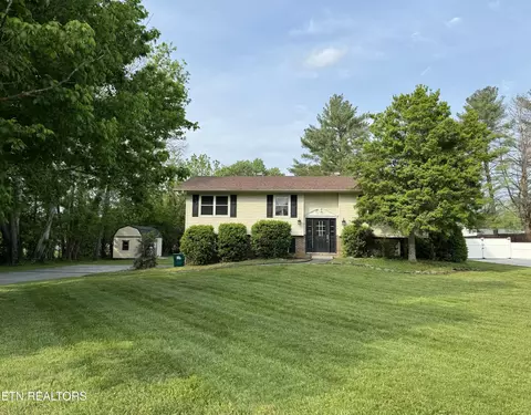 7120 Brickey Ln, Knoxville, TN 37918