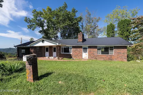 284 John Deere Rd, Harrogate, TN 37752