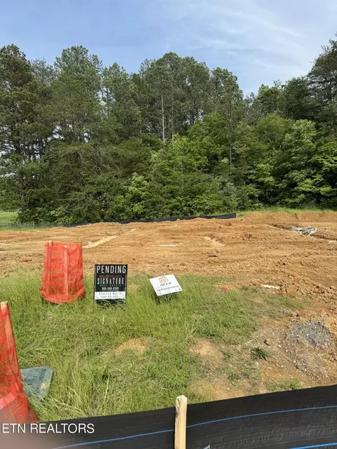 1908 Melton Meadows Dr, Maryville, TN 37803