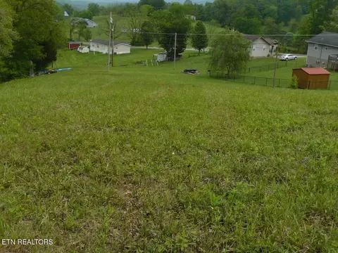 Della Lane, Tazewell, TN 37879