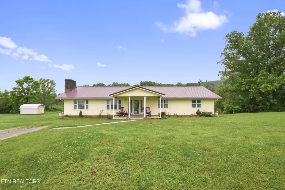 405 Greene Ln, La Follette, TN 37766 40 Photos Movoto