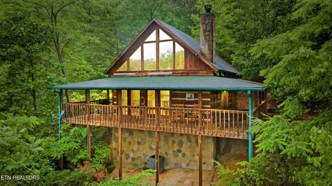2126 Quail Run Way, Sevierville, TN 37876