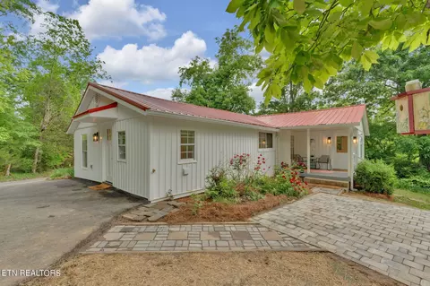 740 Finn Long Rd, Friendsville, TN 37737