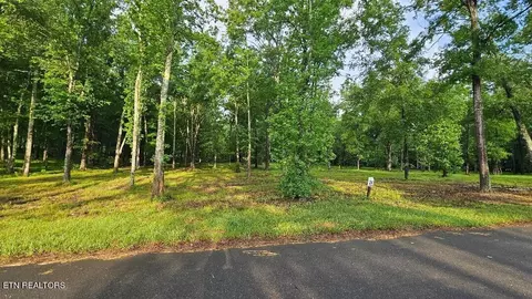 Sunset Harbor Rd, Dandridge, TN 37725