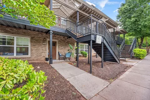3825 Cherokee Woods Way #102, Knoxville, TN 37920