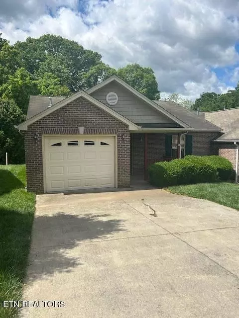 8176 Pepperdine Way, Knoxville, TN 37923