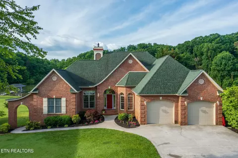 206 Oologila Pl, Loudon, TN 37774