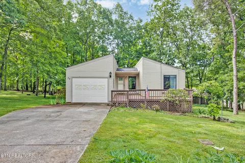 37 Druid Cir, Crossville, TN 38558