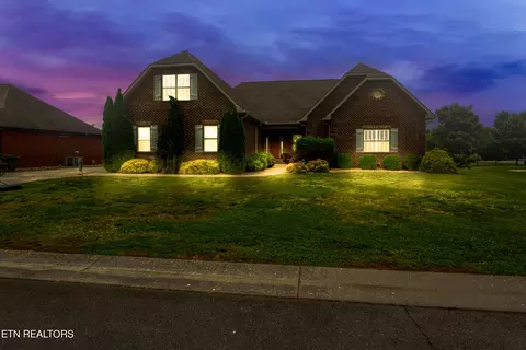 1313 Edenbridge Dr, Alcoa, TN 37701