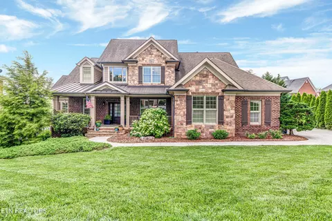 707 Lake Vista Ln, Knoxville, TN 37934