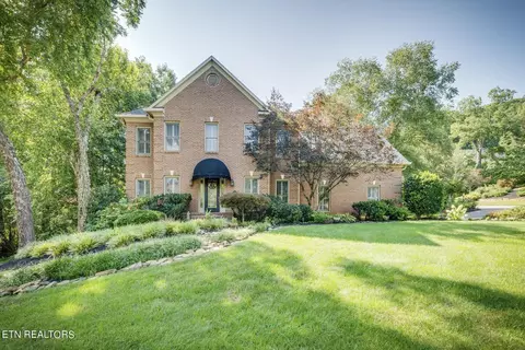 911 Hickory Grove Ct, Knoxville, TN 37922