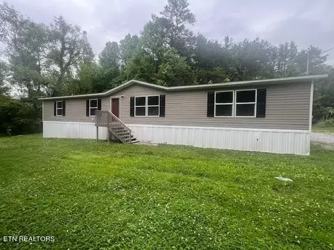 166 Strutt St, Oliver Springs, TN 37840