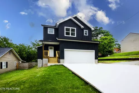 119 SW Winstead St, Knoxville, TN 37920