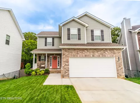 1110 Sky Top Ln, Powell, TN 37849