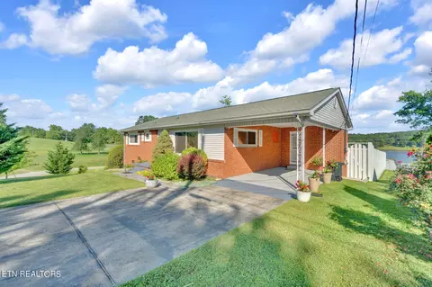 814 Brown Ave, Kingston, TN 37763