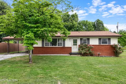 134 Scenic Dr, Jacksboro, TN 37757