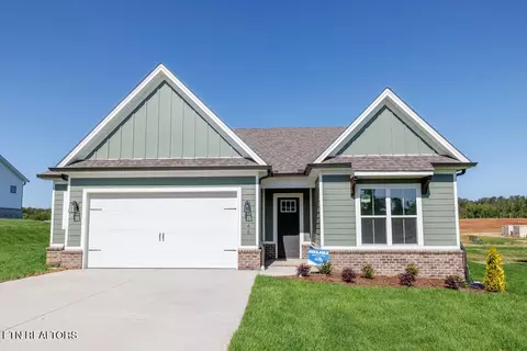 146 Clover Cir, Lenoir City, TN 37772