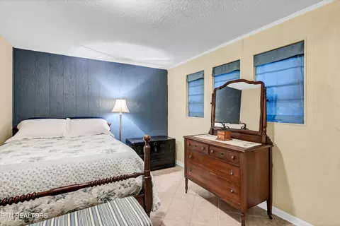 Bedroom - 418 Ivanhoe Rd, Powell, TN 37849 photo 4 of 4