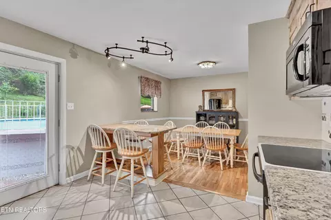 Dining - 418 Ivanhoe Rd, Powell, TN 37849 photo 4 of 4