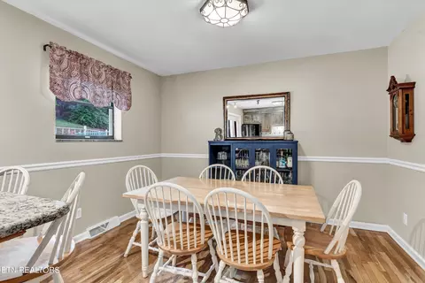Dining - 418 Ivanhoe Rd, Powell, TN 37849 photo 3 of 4