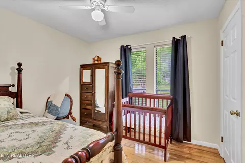 Bedroom - 418 Ivanhoe Rd, Powell, TN 37849 photo 1 of 4