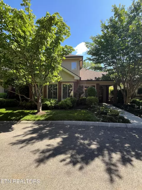 932 Westcourt Dr, Knoxville, TN 37919
