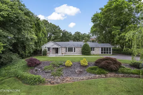 3359 Lake View Dr, Knoxville, TN 37919