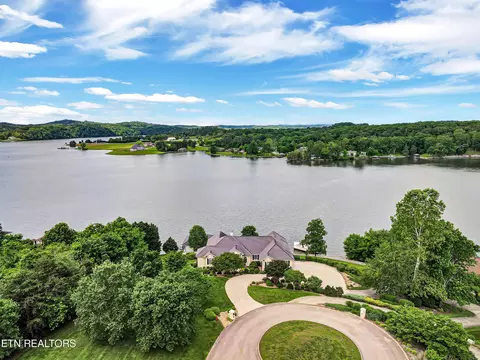 1325 Windridge Rd, Friendsville, TN 37737