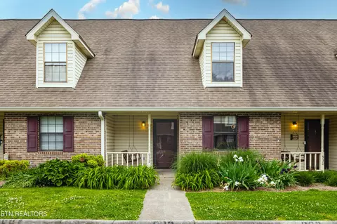 932 Chip Cove Ln, Knoxville, TN 37938