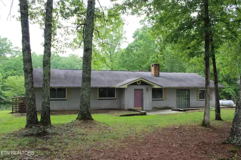 175 Red Wing Ln, Deer Lodge, TN 37726