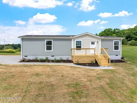 490 Greenbriar Rd, Sweetwater, TN 37874