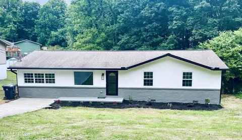 6725 NW Trousdale Rd, Knoxville, TN 37921