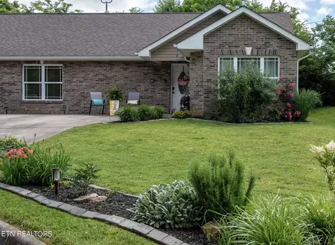 118 Dockery Dr, Maryville, TN 37804
