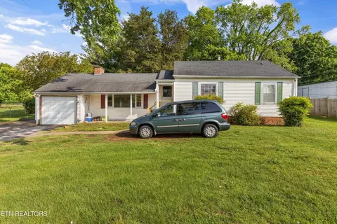 1927 Fair Dr, Knoxville, TN 37918