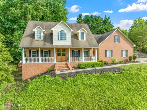 106 William Ln, Oak Ridge, TN 37830