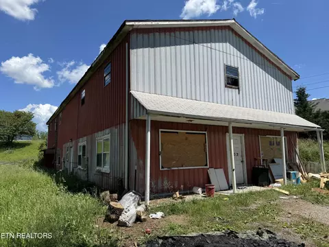 402 Harmon Rd, New Tazewell, TN 37825