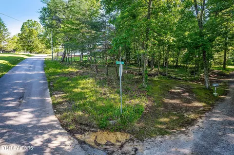 Camp Bell Air Rd, Sparta, TN 38583