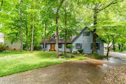 225 Saligugi Cir, Loudon, TN 37774