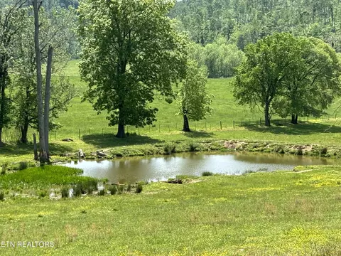 Cummings Chapel Rd, Sparta, TN 38583
