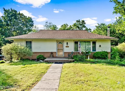 115 Crest Ln, Clinton, TN 37716