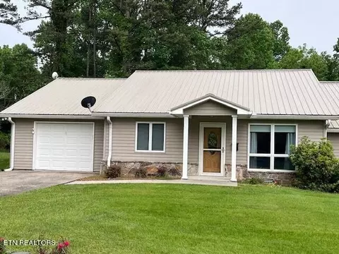 9 Wood Ln, Sparta, TN 38583