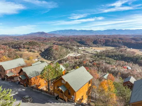 2973 Legacy Vista Dr, Sevierville, TN 37876