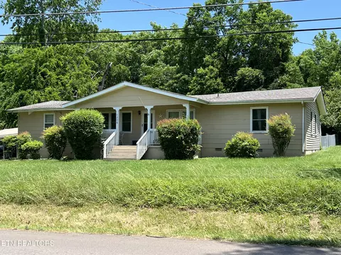 1205 S Jackson St, Athens, TN 37303
