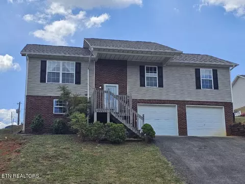 588 Joshua Dr, Dandridge, TN 37725